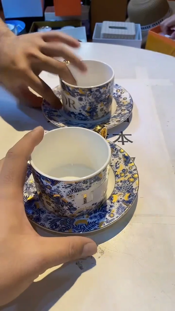 杯鸿辉家品牌瓷器，京东包邮！