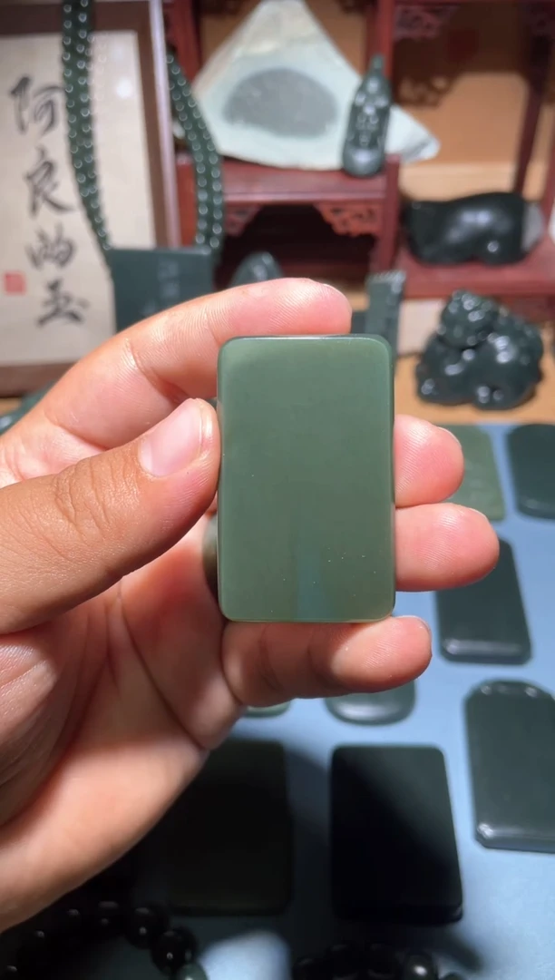 和田玉（青玉）未镶嵌颈饰1