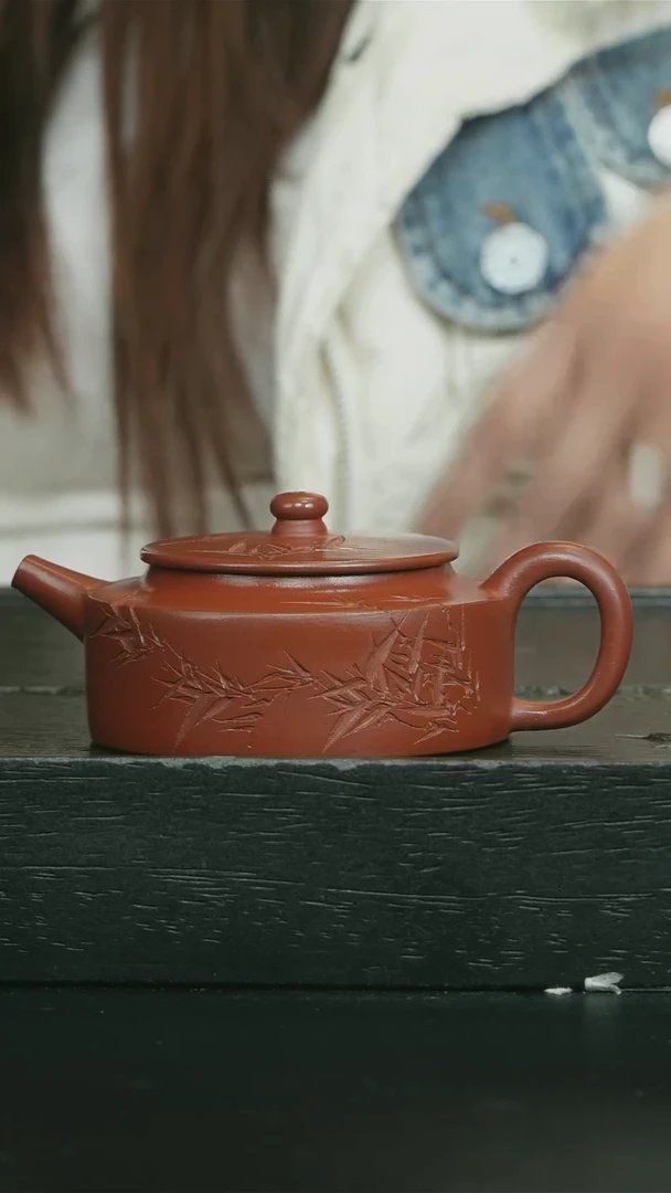 【闪购商品】紫砂茶壶朱泥竹刻周盘