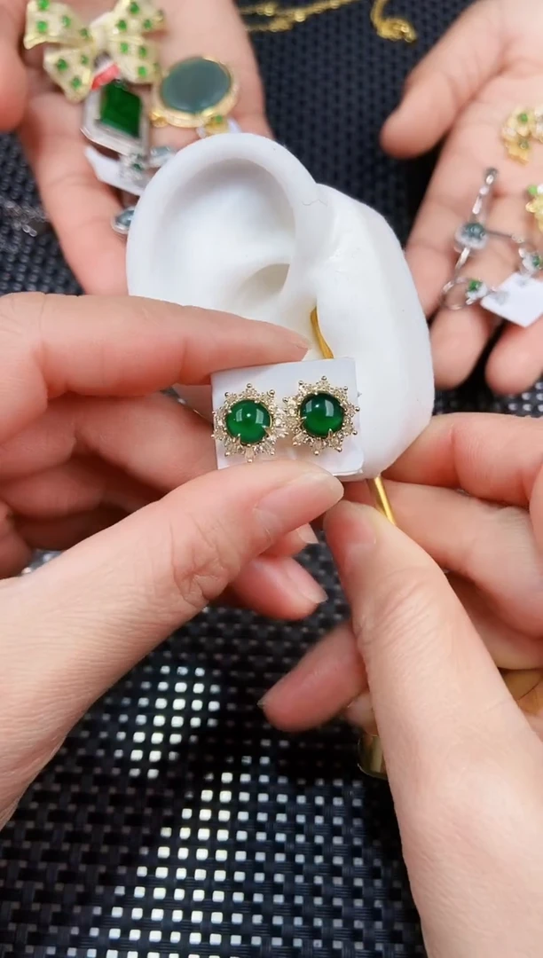 【闪购商品】翡翠耳饰未镶嵌111111111