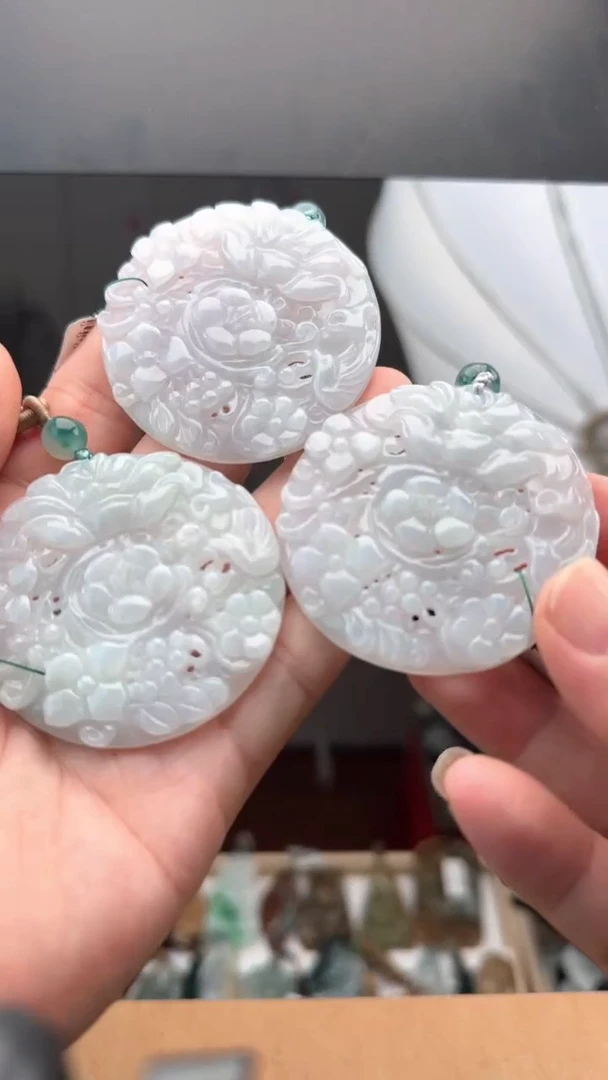 颈饰未镶嵌翡翠天然翡翠多样性发其一（花开富贵）