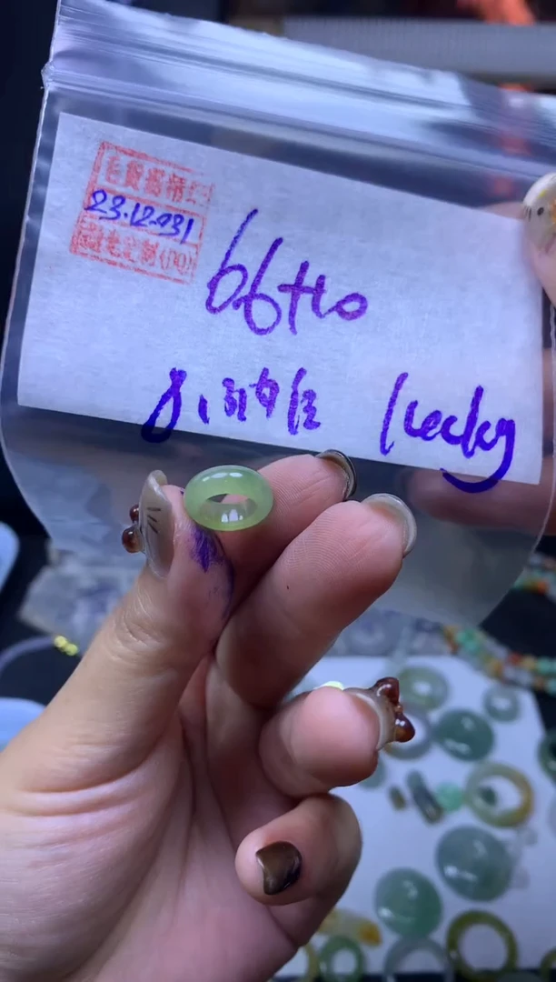 未镶嵌定制翡翠l****?翡翠76元#毛货需精细抛光031