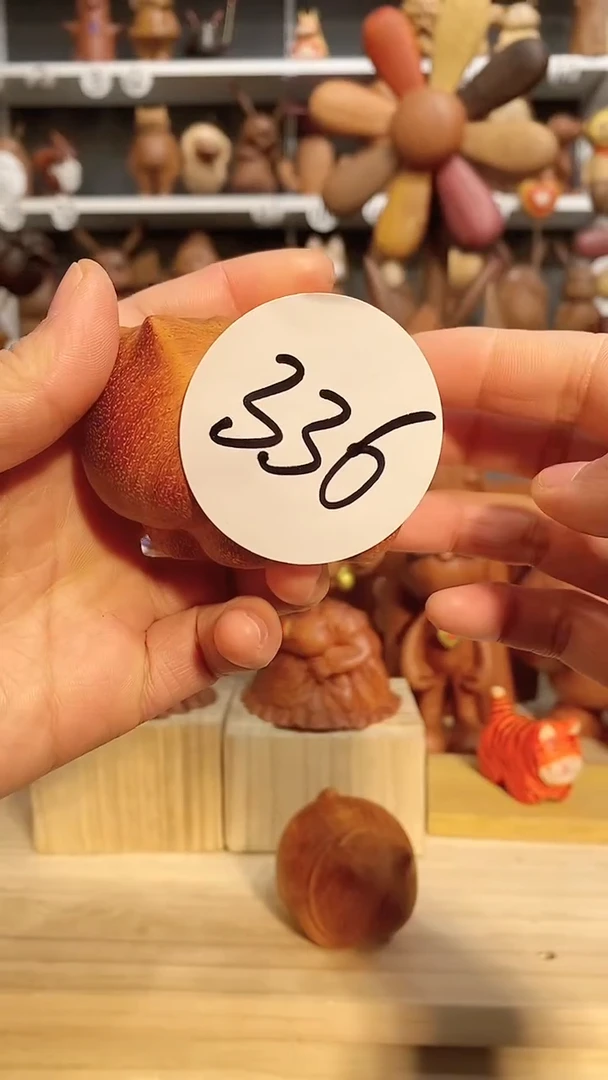 【闪购商品】木木雕摆件可爱卡通