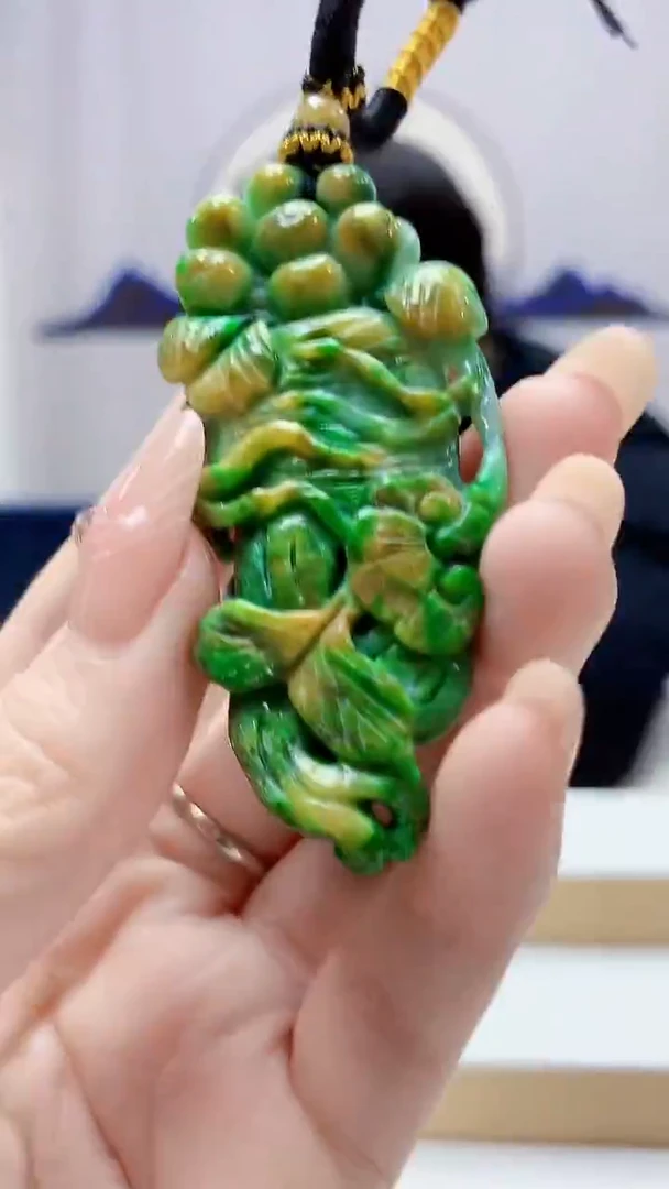 未镶嵌定制翡翠5060DD-毛货挂件52