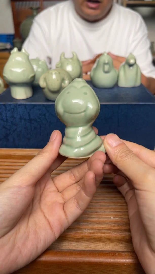 其他耀州窑青瓷茶宠 蛇