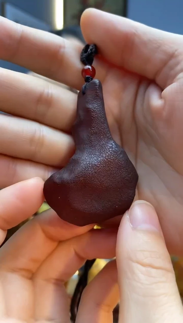 琥珀颈饰未镶嵌吊坠