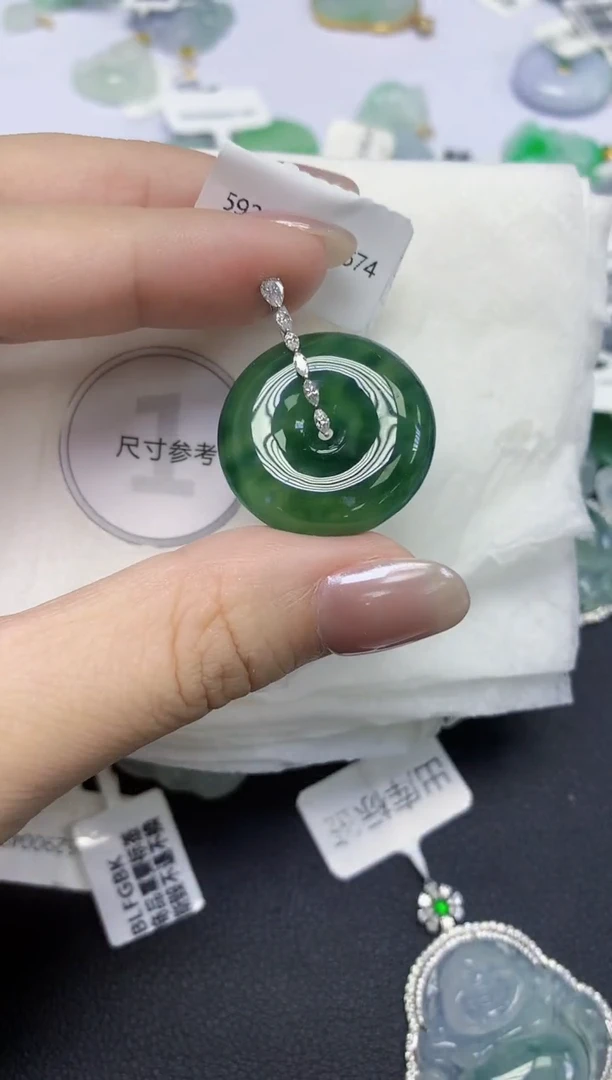 翡翠18K金镶嵌颈饰天然缅甸翡翠A货百元以上9元证书费自理