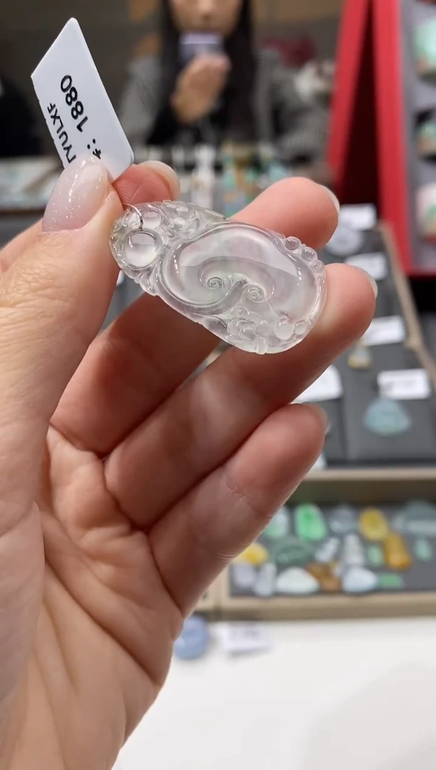 颈饰未镶嵌翡翠如意