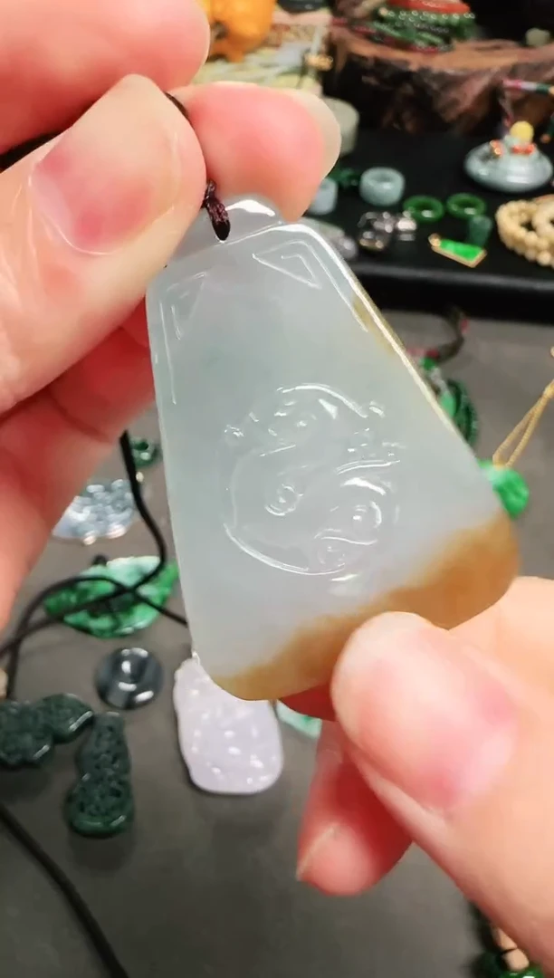 颈饰未镶嵌翡翠吊坠
