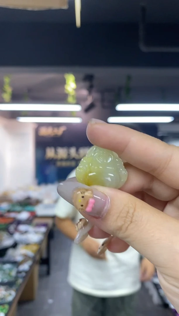 颈饰未镶嵌翡翠多样性发其一颜色微差