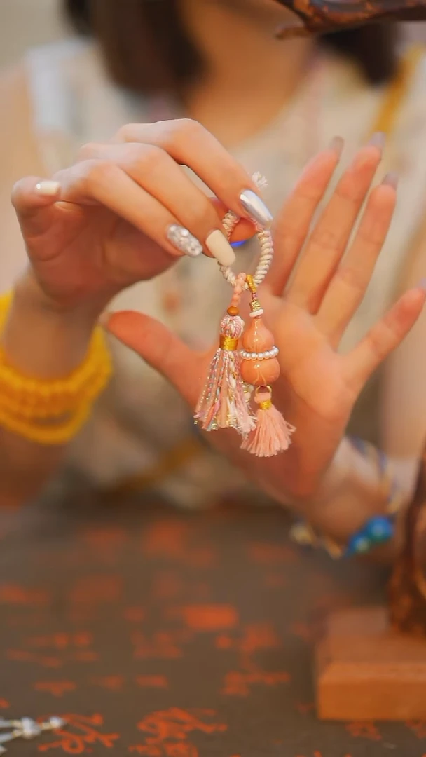 粉色非遗漆手艺工天然葫芦文玩福禄