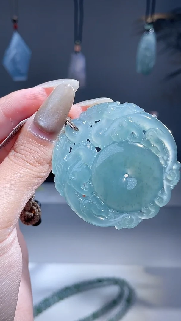 颈饰未镶嵌翡翠扣子