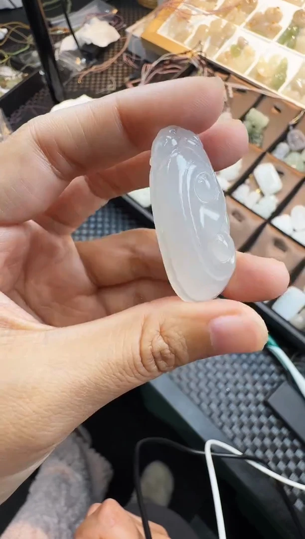 【闪购商品】和田玉颈饰未镶嵌高冰如意