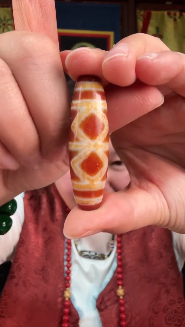 无非金属藏地红肉古珠