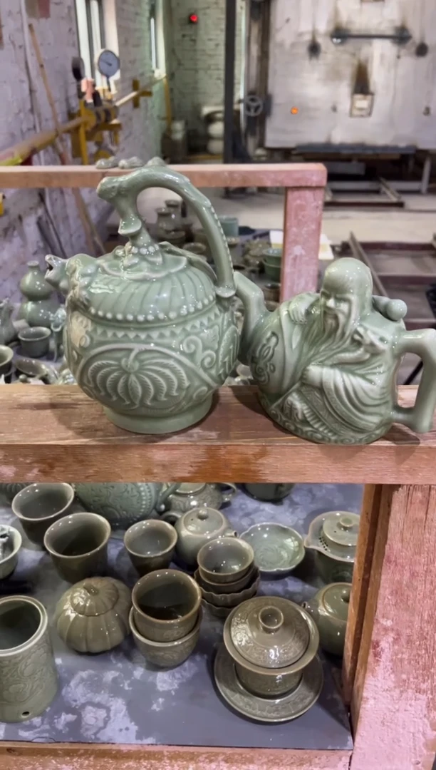 微瑕耀州窑青瓷倒流壶+两心壶