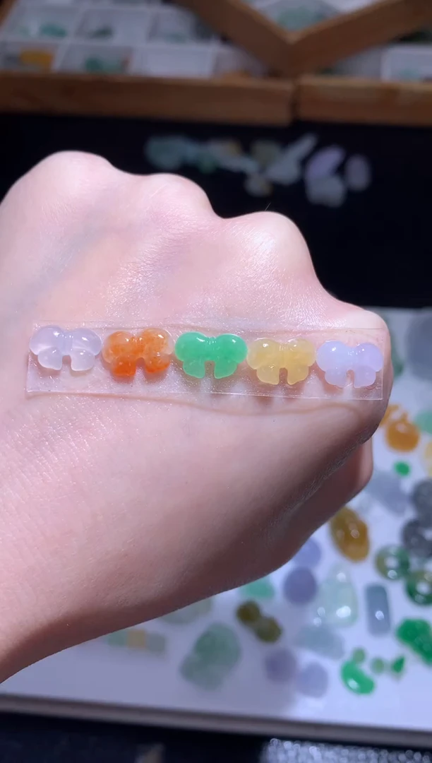 未镶嵌定制翡翠蝴蝶结