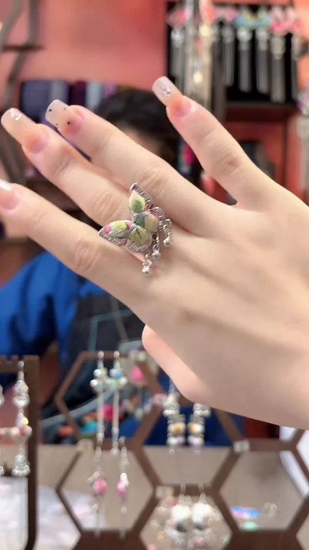 织绣云织谣民族风精美饰品   98