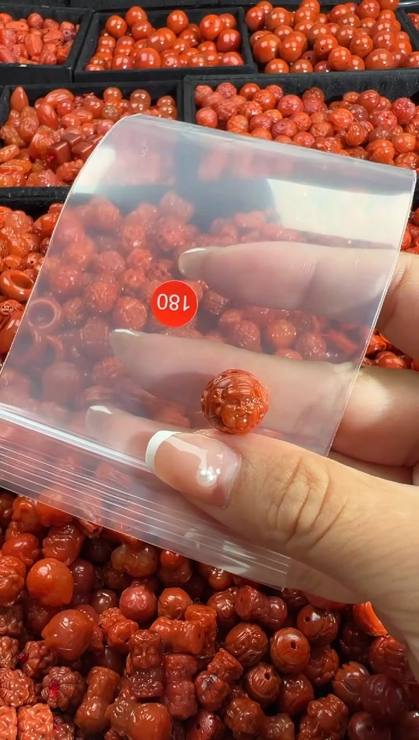 颈饰未镶嵌南红玛瑙1