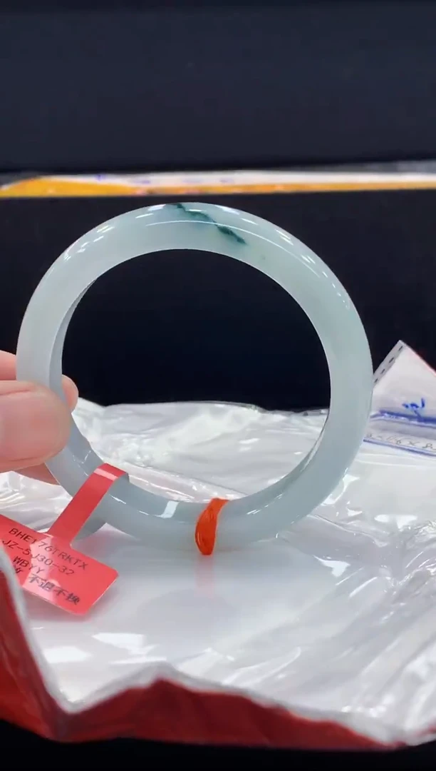 未镶嵌手镯翡翠翡翠手镯