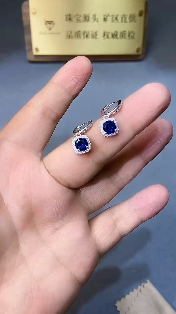 【闪购商品】蓝宝石耳饰银S925镶嵌1564
