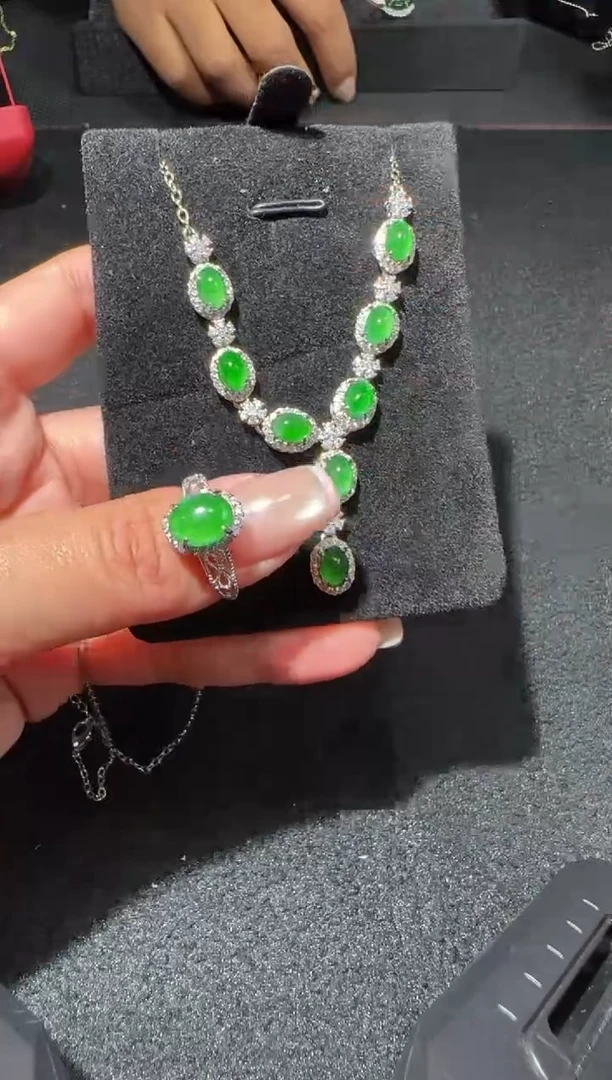 【闪购商品】翡翠项链未镶嵌多样性发货拍一发二