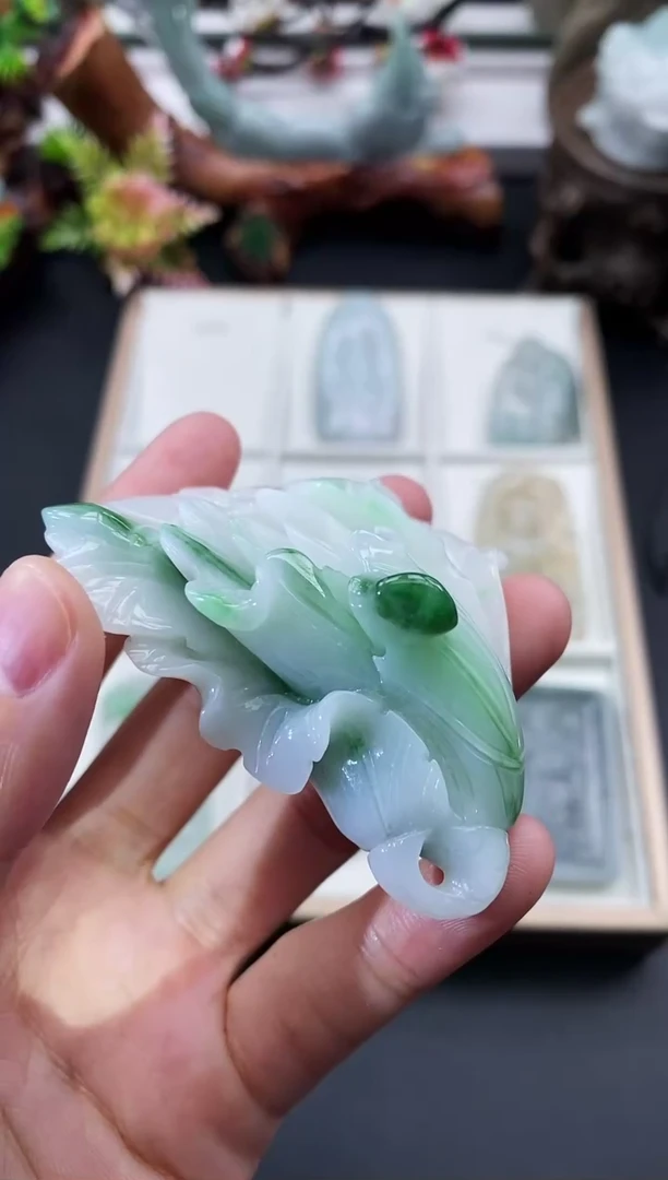 翡翠未镶嵌颈饰天然缅甸A货翡翠