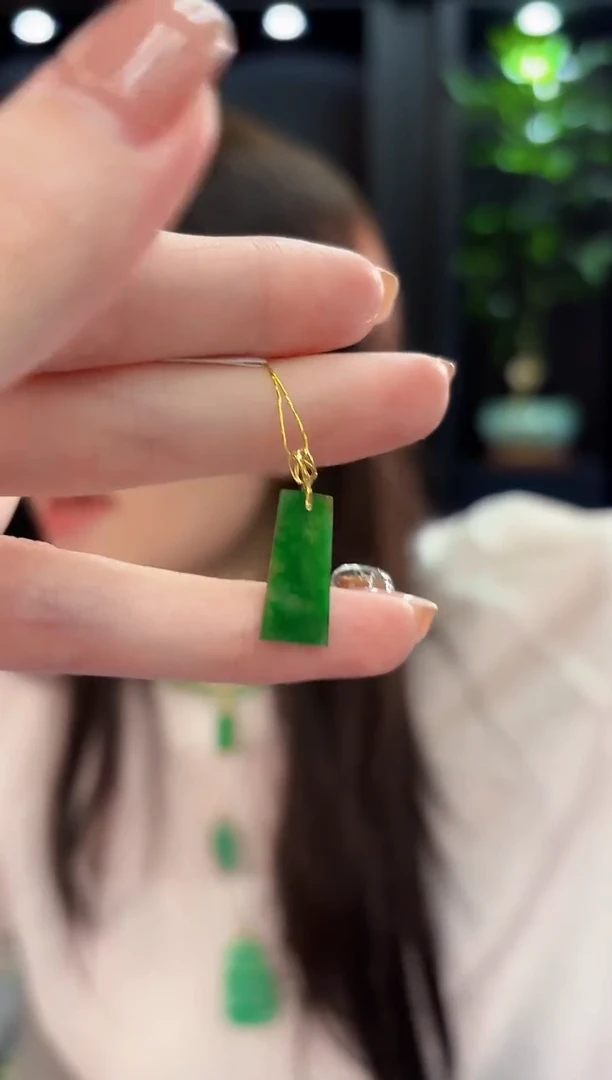 颈饰18K金镶嵌翡翠缅甸A货/支持复检/一件