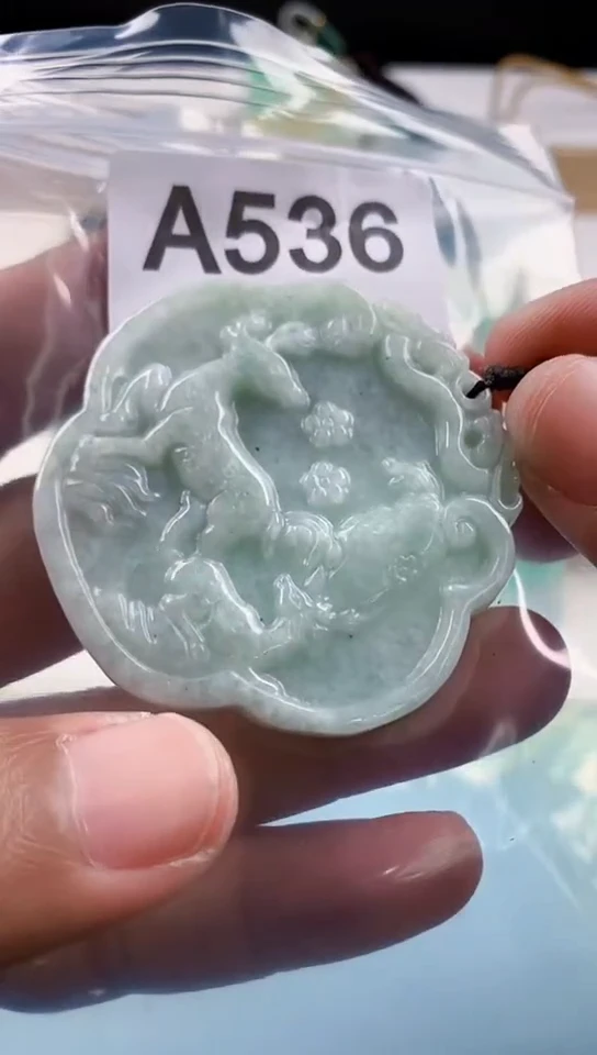 【闪购商品】翡翠挂件未镶嵌天然翡翠吊坠挂件