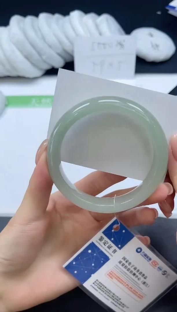 未镶嵌手镯石英质玉051-6061