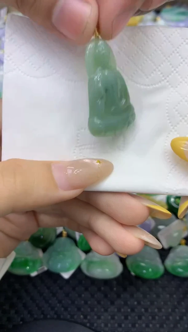 颈饰未镶嵌翡翠天然缅甸翡翠A货