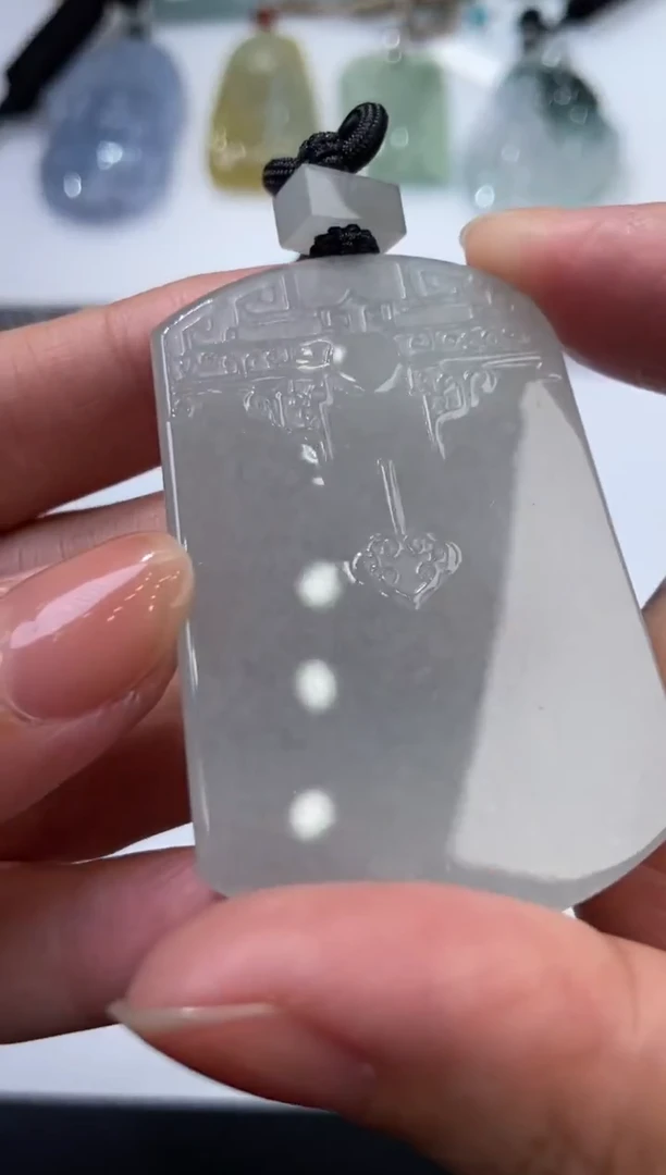 未镶嵌挂件翡翠372390   多人