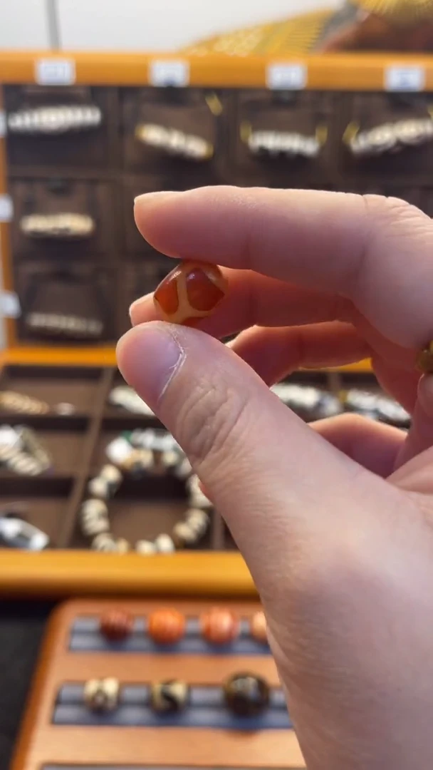 玛瑙/玉髓（覆膜）颈饰未镶嵌2（微瑕）