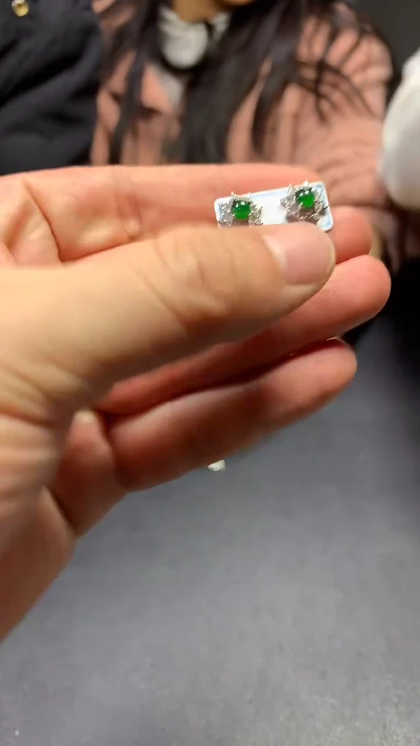 【闪购商品】翡翠耳饰未镶嵌0984701146/多样性发一