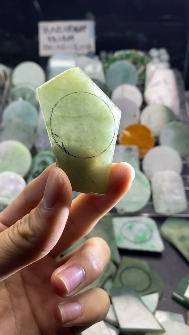 散珠翡翠A货翡翠1