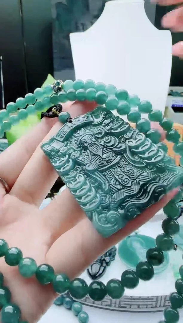 【闪购商品】翡翠颈饰未镶嵌多样性随机一件发货