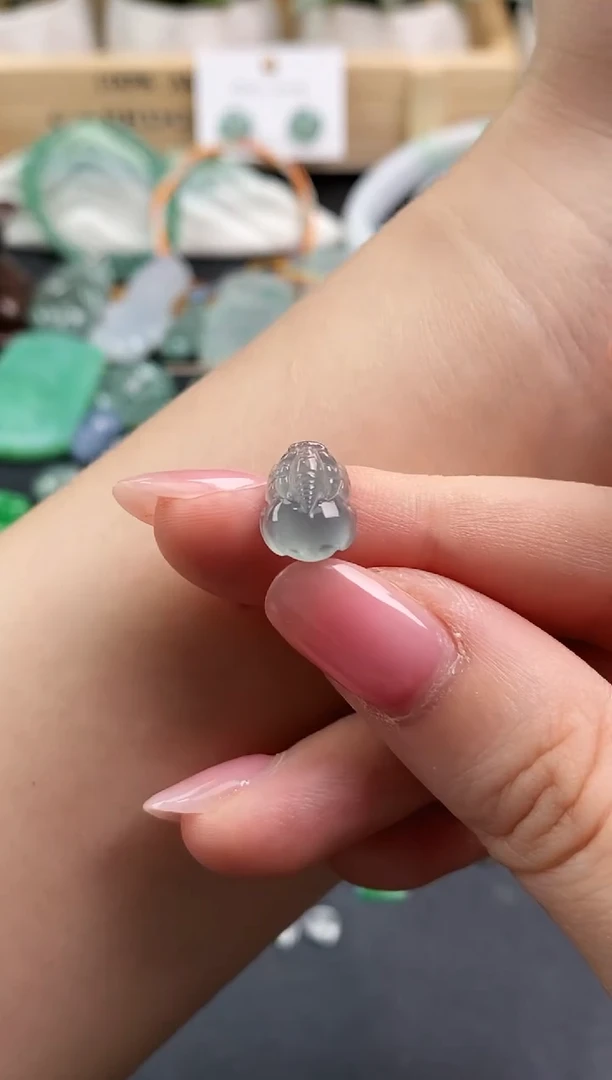 颈饰未镶嵌翡翠貔貅