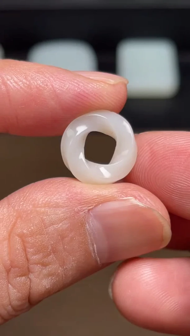 和田玉未镶嵌颈饰6