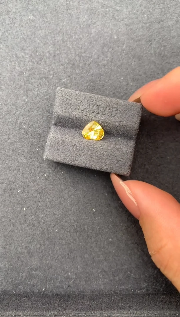 裸石彩色蓝宝石1.1ct黄蓝宝 FH 定制