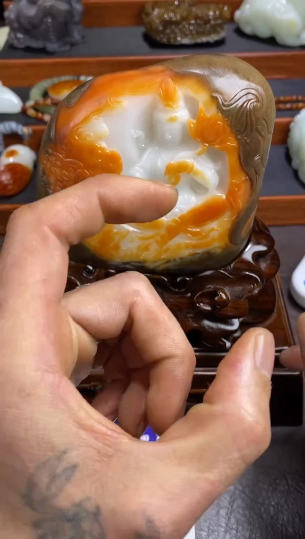 未镶嵌和田玉摆件上****…和田玉