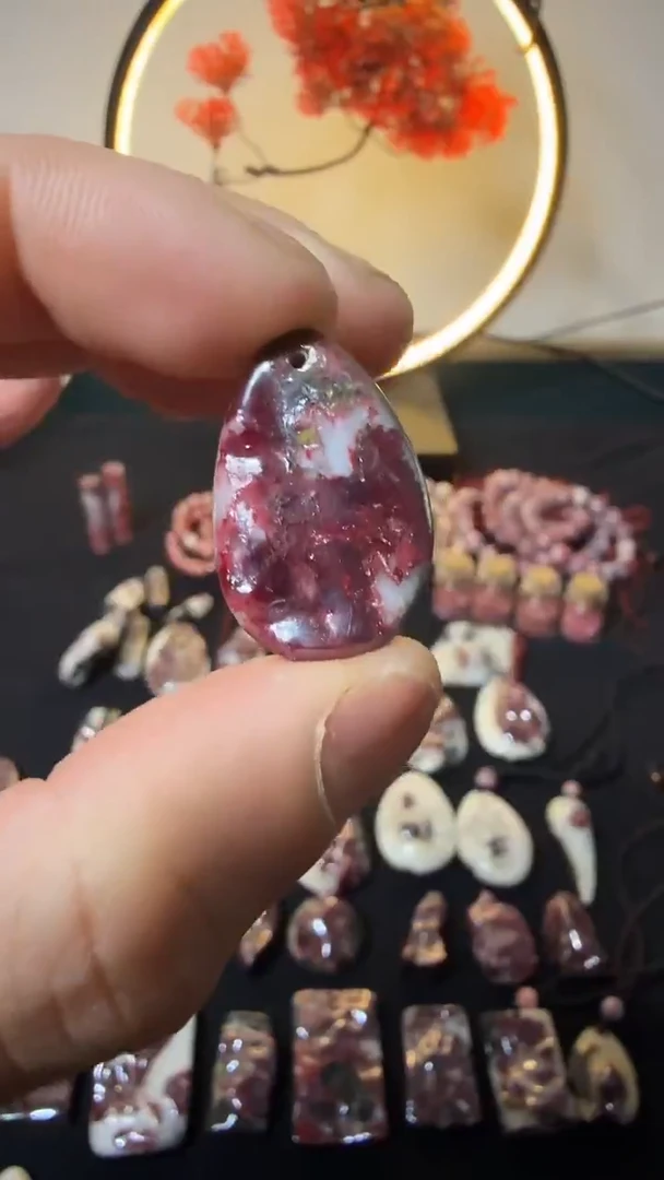 天然辰砂大晶砂随行吊坠