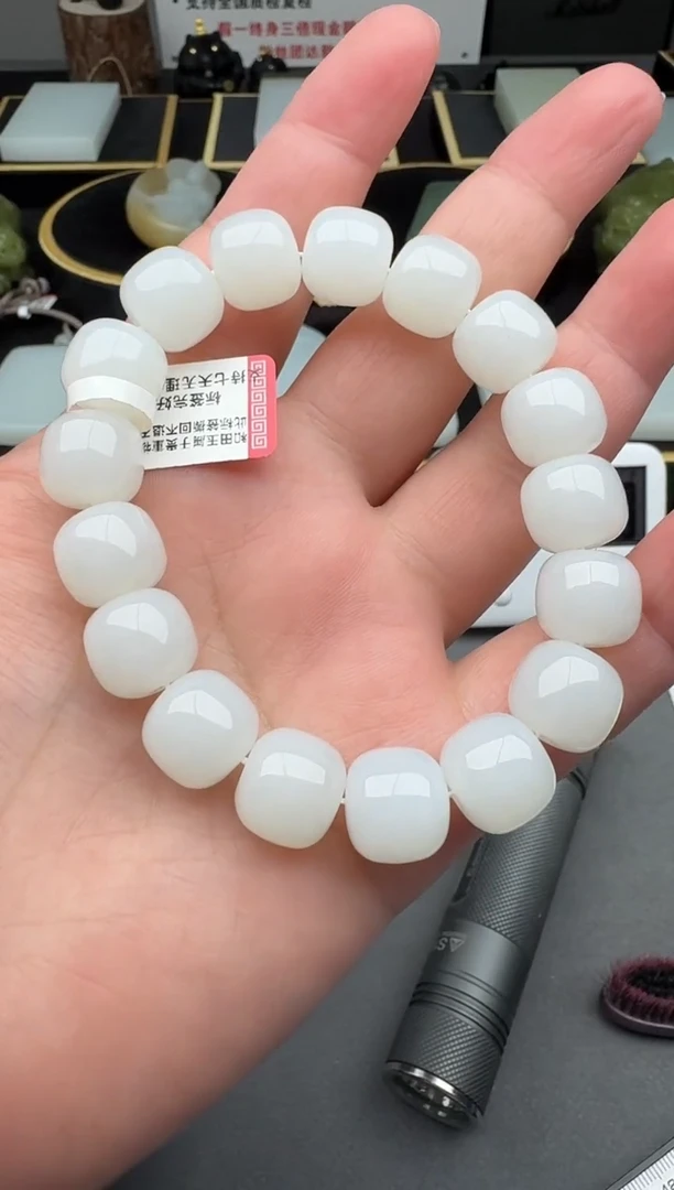 和田玉未镶嵌手串4