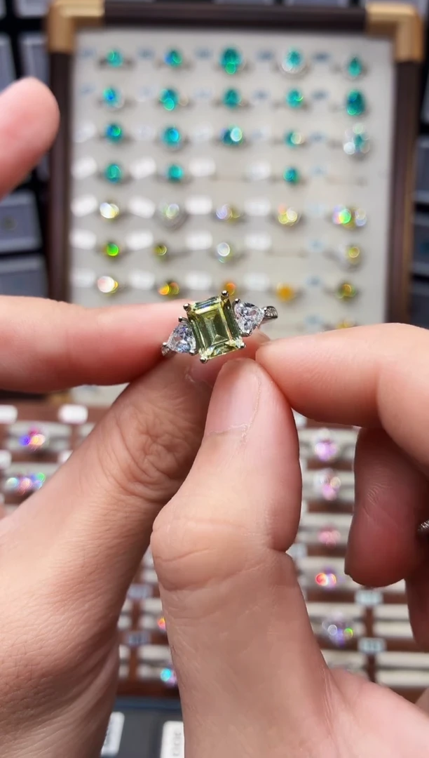 银S925镶嵌戒指金绿宝石1888