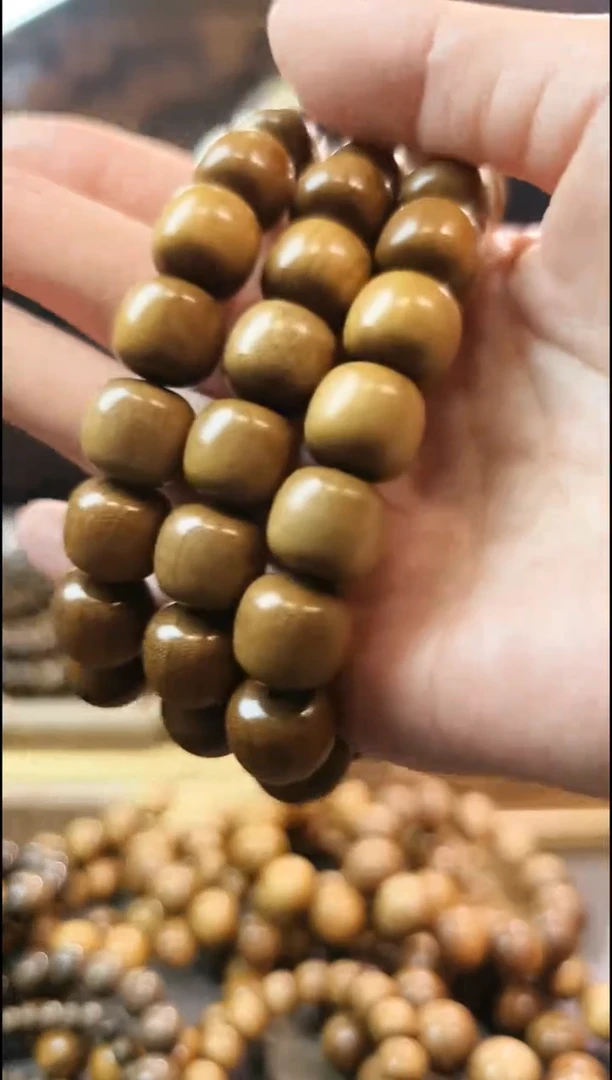 金丝楠1.3.1.4阴沉黄桶珠手串