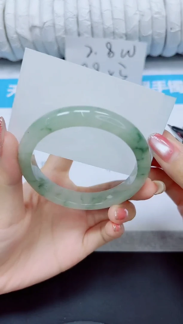 石英质玉手镯未镶嵌260/61.4