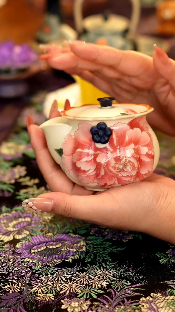 岩矿白牡丹手抓壶······