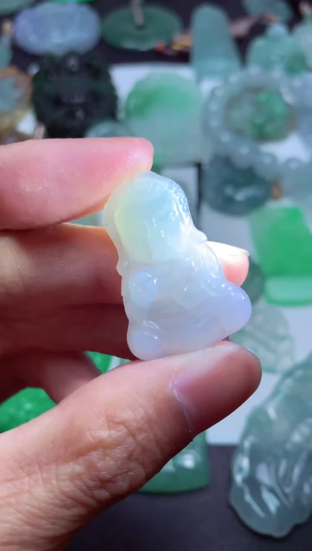 【闪购商品】翡翠颈饰未镶嵌天然翡翠