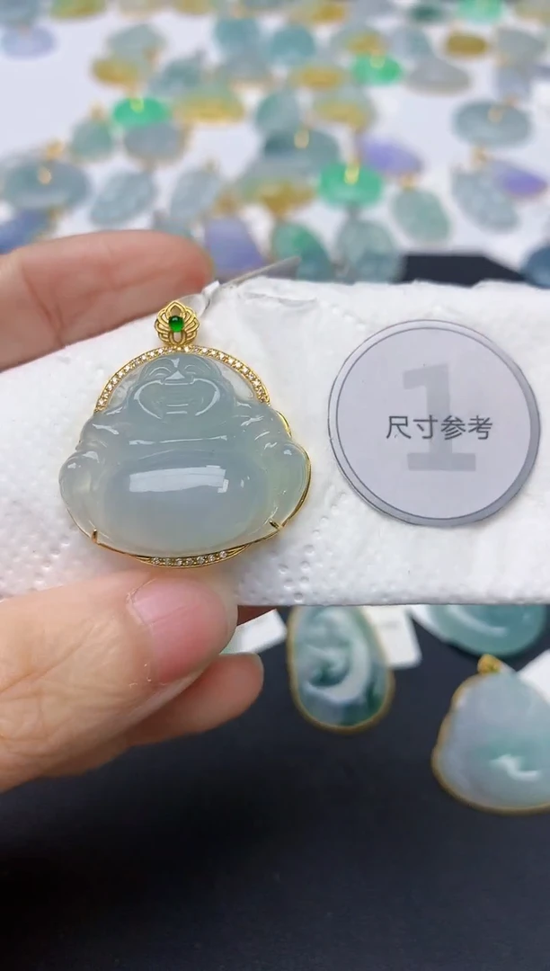 翡翠18K金镶嵌颈饰天然缅甸A货翡翠