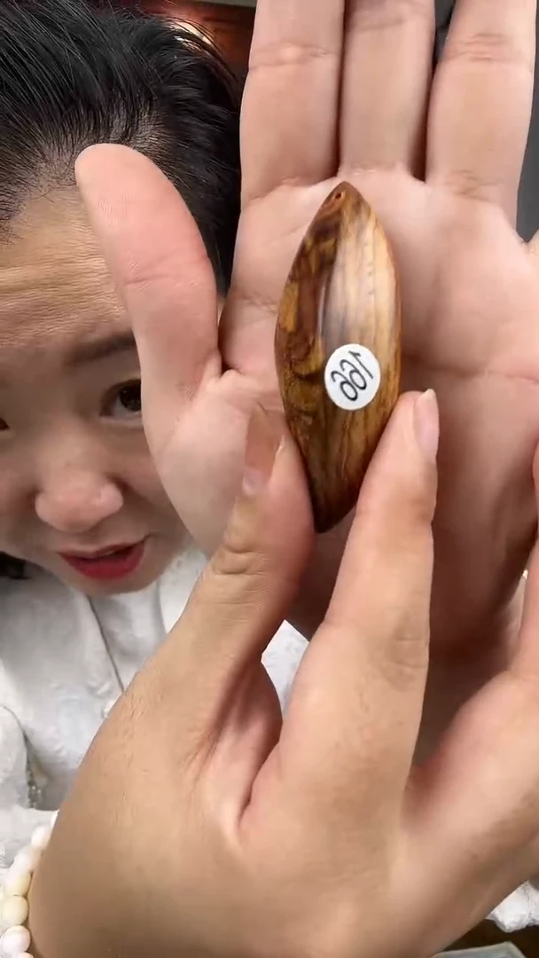黄花梨/降香黄檀黄花梨一夜暴富脖挂83