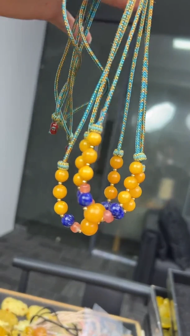 裸石琥珀未镶嵌琥珀蜜蜡吊坠多样性发一条