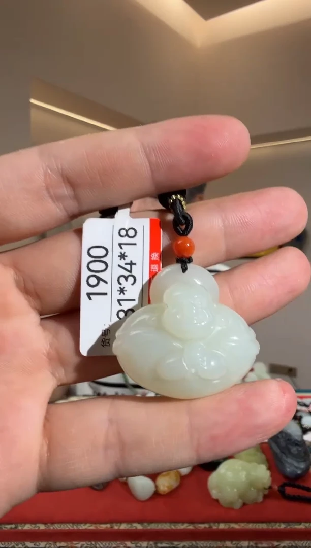 和田玉未镶嵌颈饰1